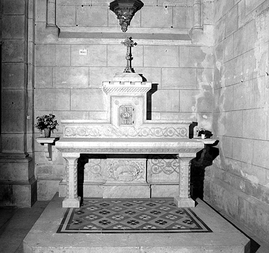 Autel, gradin d'autel, tabernacle (autel du Sacré-Coeur)