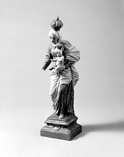 Statuette : Vierge à l'Enfant.