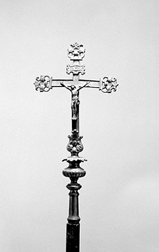 Croix de procession (n° 2).