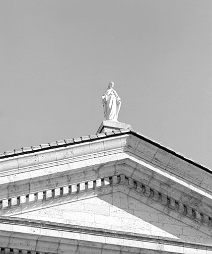 Statue : Immaculée Conception.