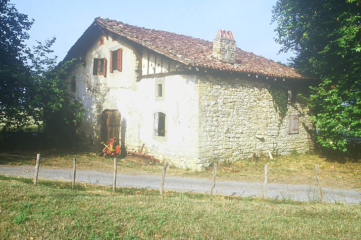 Vue d'ensemble prise de 3/4 nord-est.