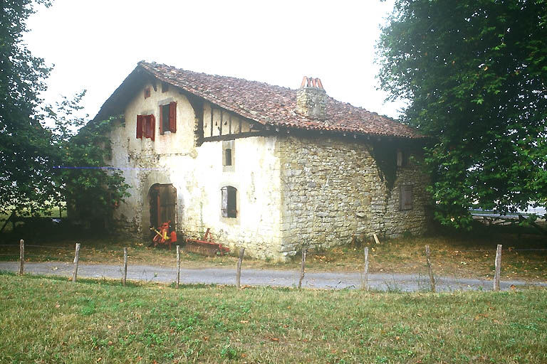 Vue d'ensemble prise de 3/4 nord-est.