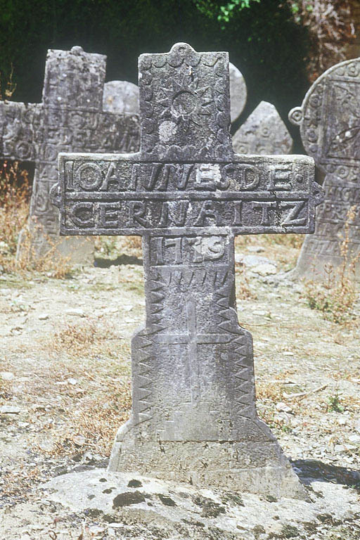 Croix de cimetière : vue d'ensemble.