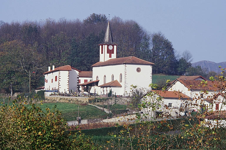 Vue d'ensemble prise depuis le sud-est.