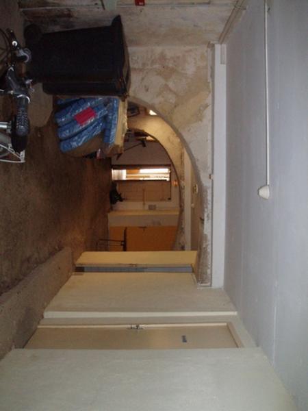 Intérieur, étage de soubassement.