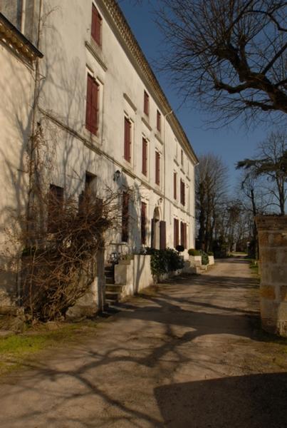 Ensemble du logis, élévation sur le jardin.