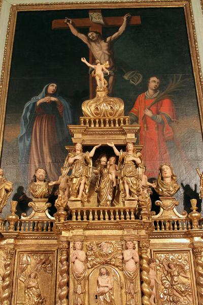 Tableau du retable du maître-autel : Christ en croix entre la Vierge et saint Laurent