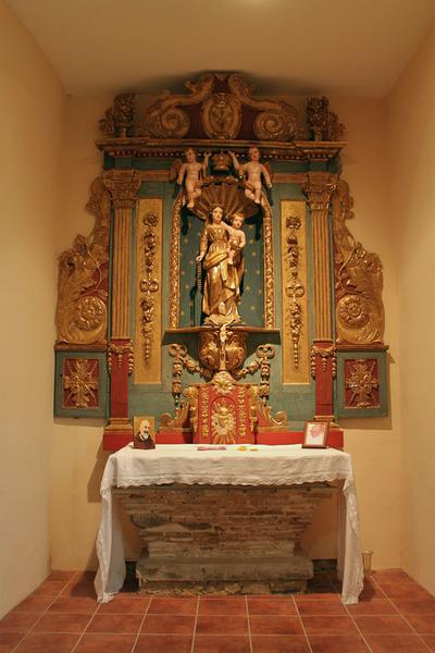 Autel, gradin d'autel, tabernacle et retable (autel de la Vierge)