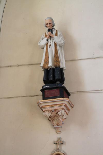 Statue de saint Jean-Marie Vianney.