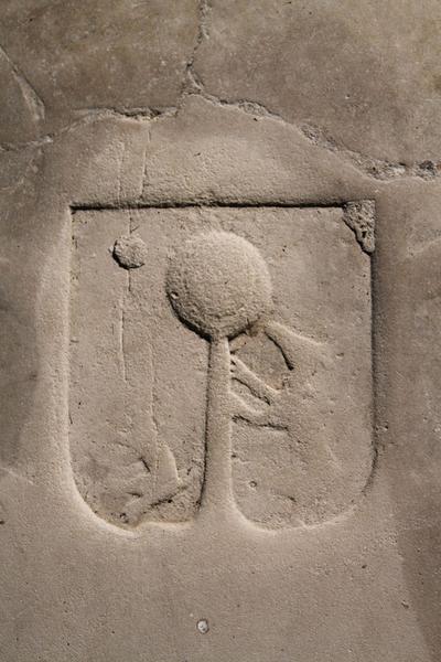 Détail : armoiries.