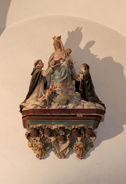 Groupe sculpté (Remise du rosaire à saint Dominique et sainte Catherine de Sienne) et sa console