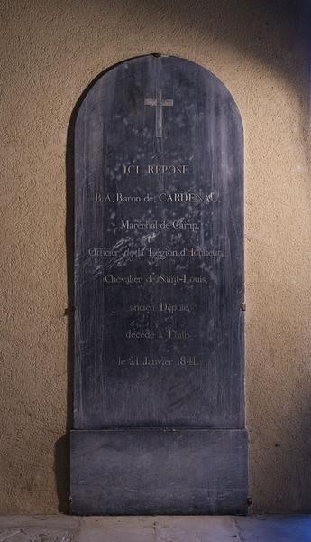 Ensemble des 2 plaques funéraires du baron et de la baronne de Cardenau de Borda