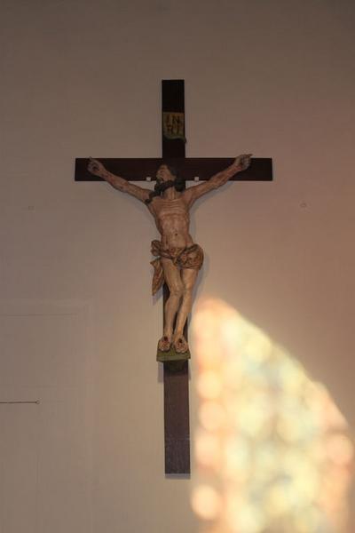 Croix : Christ en croix