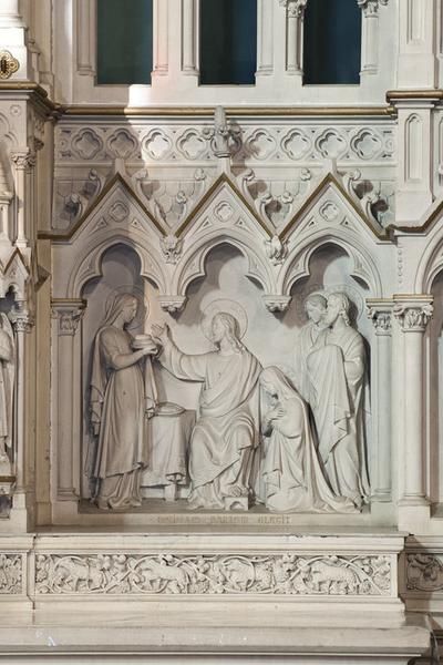 Aile droite du tabernacle, avec le relief du Christ chez Marthe et Marie.