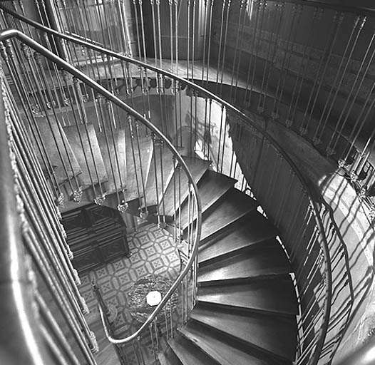 Escalier en fonte.