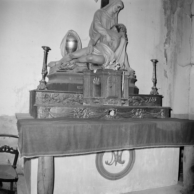 Tabernacle, gradin (tabernacle à ailes)