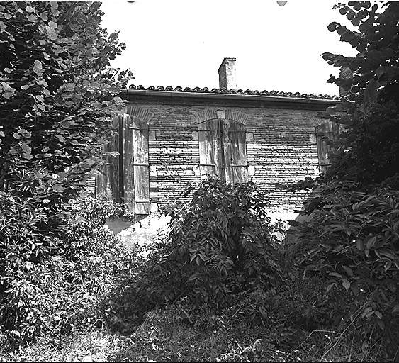 Corps principal. Elévation postérieure sur jardin, détal de la partie droite.