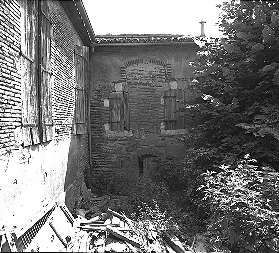 Aile Est. Elévation sur jardin.