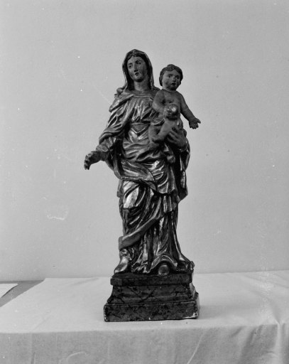 Statue, meuble de rangement (statuette, vitrine) : Vierge à l'Enfant