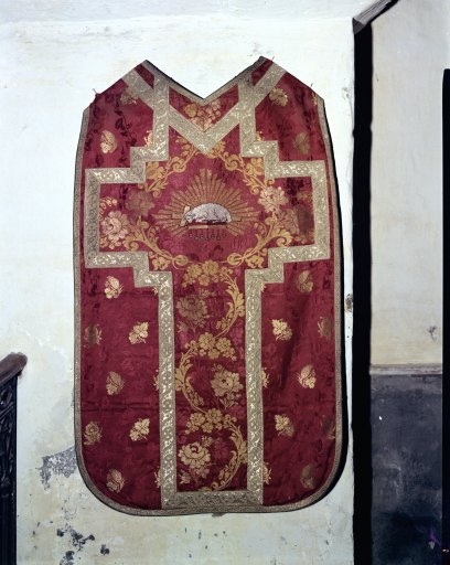 Chasuble (étole pénitentielle, ornement rouge)