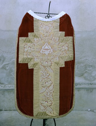 Chasuble (3), ornement rouge