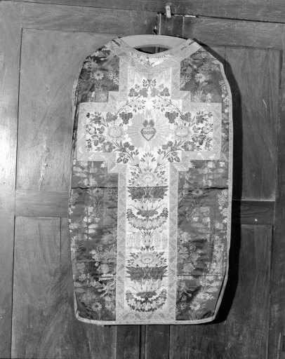 Chasuble, voile de calice, ornement vert