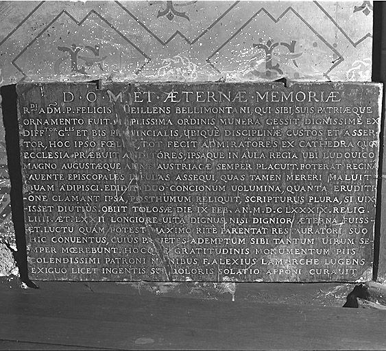 Dalle funéraire (inscription) (2), épitaphe du père Cueillens