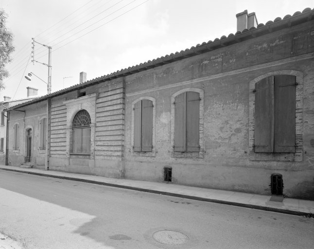 Logis. Elévation sur la rue Launac.