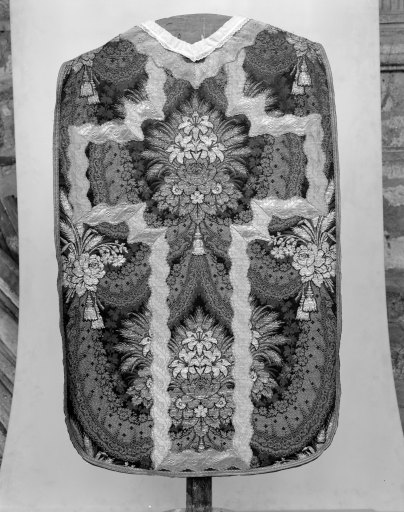 Chasuble (ornement violet)