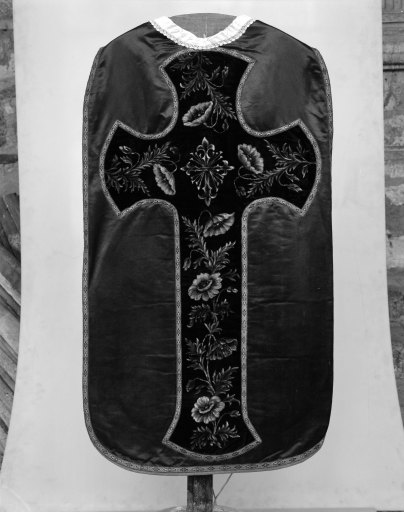 Chasuble velours peint, ornements violets, XIX.