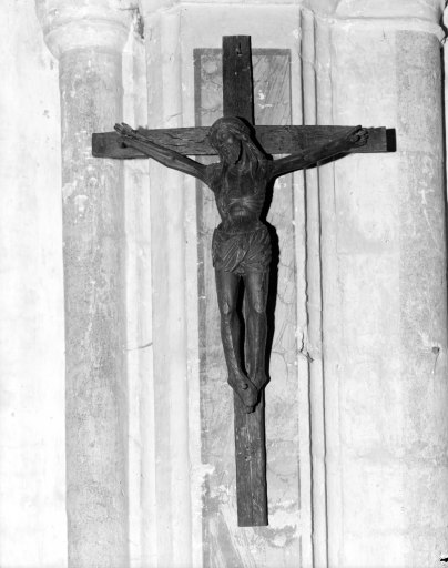 Croix : Christ en croix