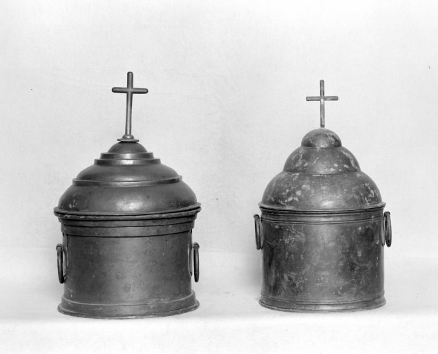 Ensemble de 2 réserves à eau baptismale (nécessaire pour le baptême)