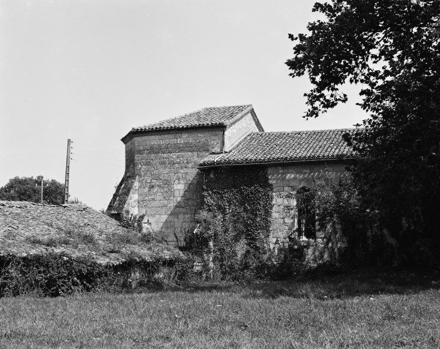 Elévation extérieure Ouest (choeur et partie de la nef depuis la cour du chateau).