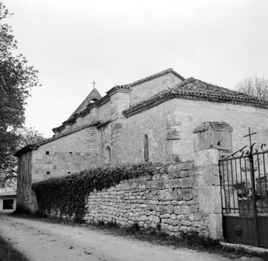 Eglise depuis l'est.