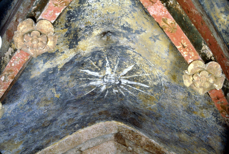 Chapelle Notre-Dame avant restauration des peintures, en 1980 : voûte, détail.