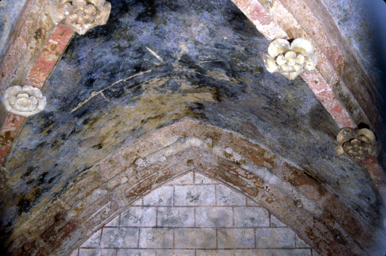 Chapelle Notre-Dame avant restauration des peintures, en 1980 : voûte, détail.