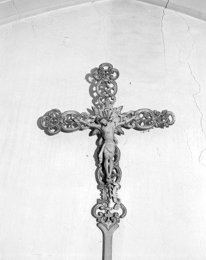 Croix de procession : Christ en croix