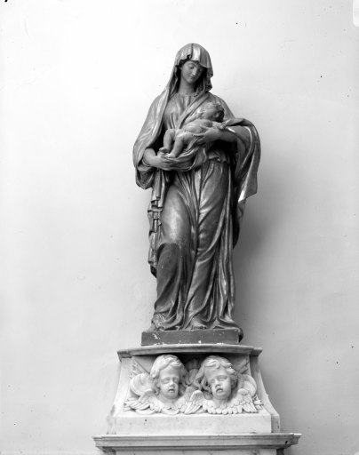 Statue (demi-nature) : Vierge à l'Enfant