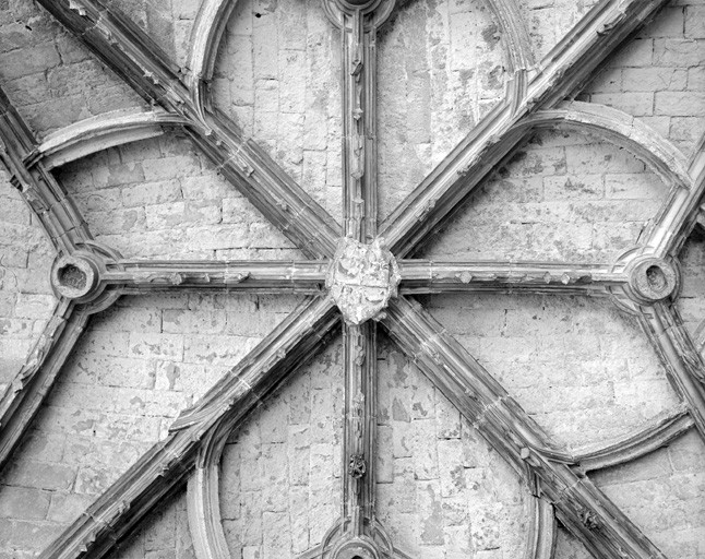 Cloître, galerie est : voûte de l'angle nord-est.