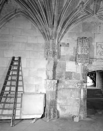 Cloître, galerie est : 2e support depuis le sud.