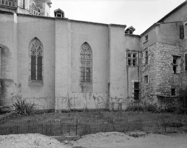 Chapelle Saint-Martin et arrière-sacristie, élévations sur la cour.