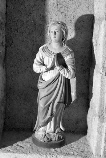 Statue (demi-nature) : Vierge