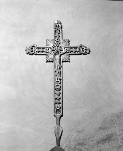 Croix de procession : Christ en croix