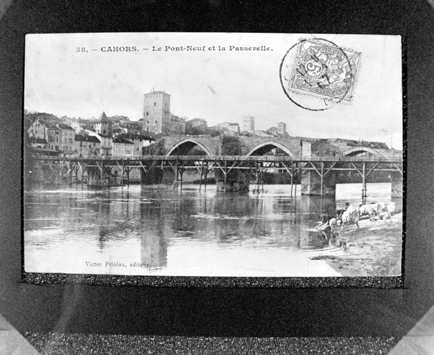 Vue du pont et de la passerelle provisoire en 1906.