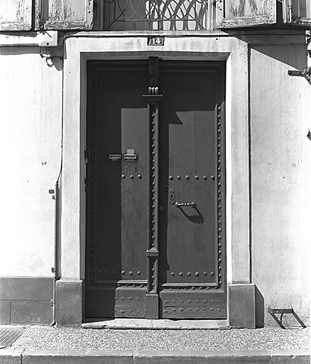 Elévation antérieure, porte d'entée.