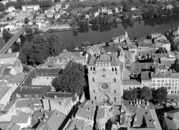 Quartier de la cathédrale vu depuis l'ouest (vue aérienne).