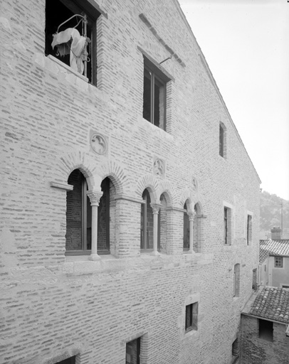 Elévation sur cour, partie supérieure.