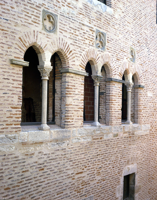 Elévation sur cour, baies du 2e étage.