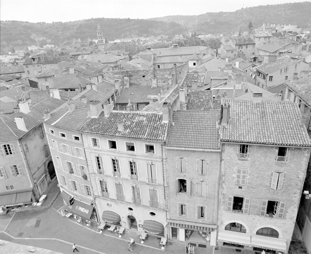 Quartier à l'ouest de la place Chapou, vu depuis le clocher de la cathédrale.