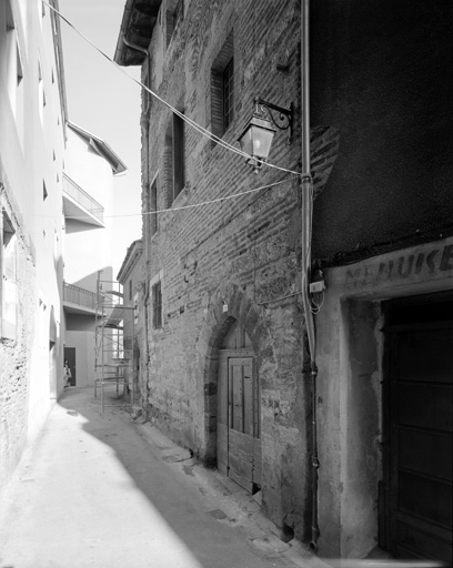 Elévation sur la rue vue depuis le sud.